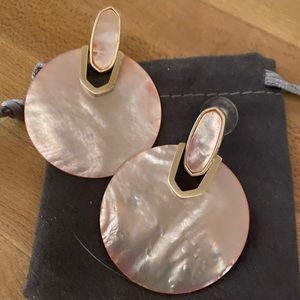 Kendra Scott mother of pearl earrings - peach
